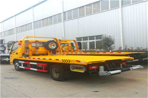 知春路附近拖车救援搭电